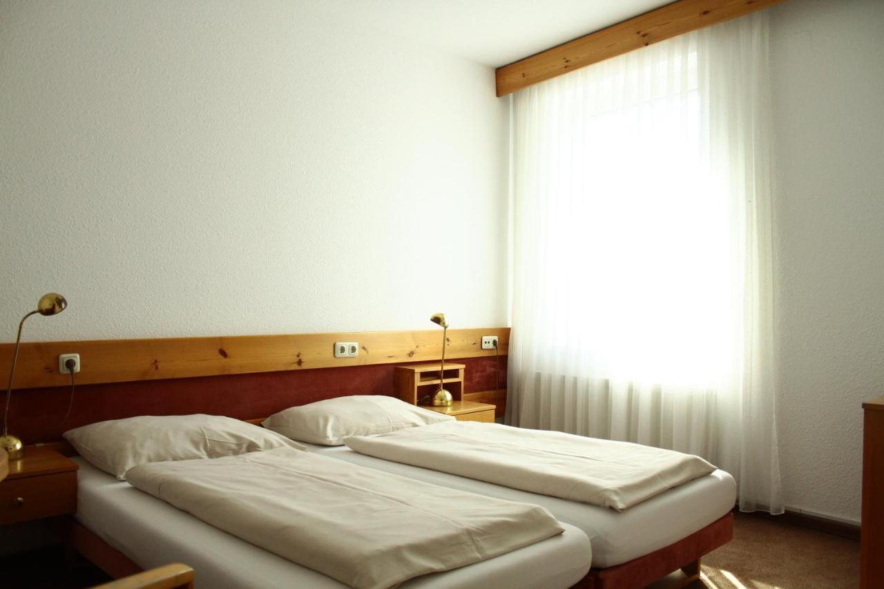 Pension Mueller Gartner Gross-Enzersdorf Bagian luar foto