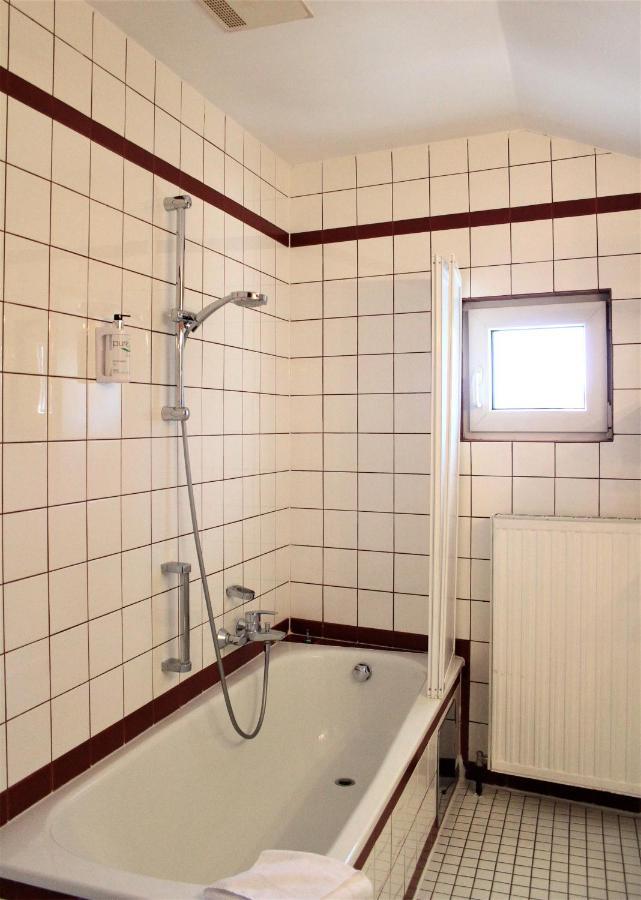 Pension Mueller Gartner Gross-Enzersdorf Bagian luar foto